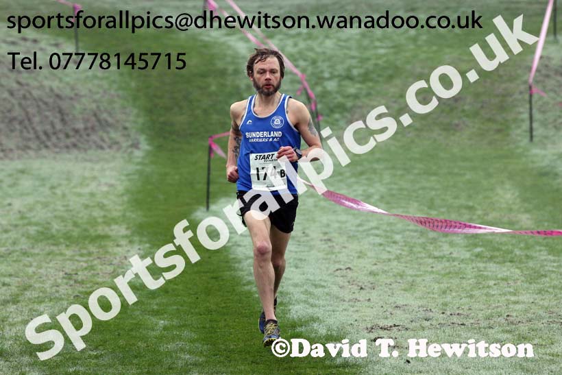 Veterans race, Durham Cathedral Cross Country Relays. Photo: David T. Hewitson/Sports for All Pics